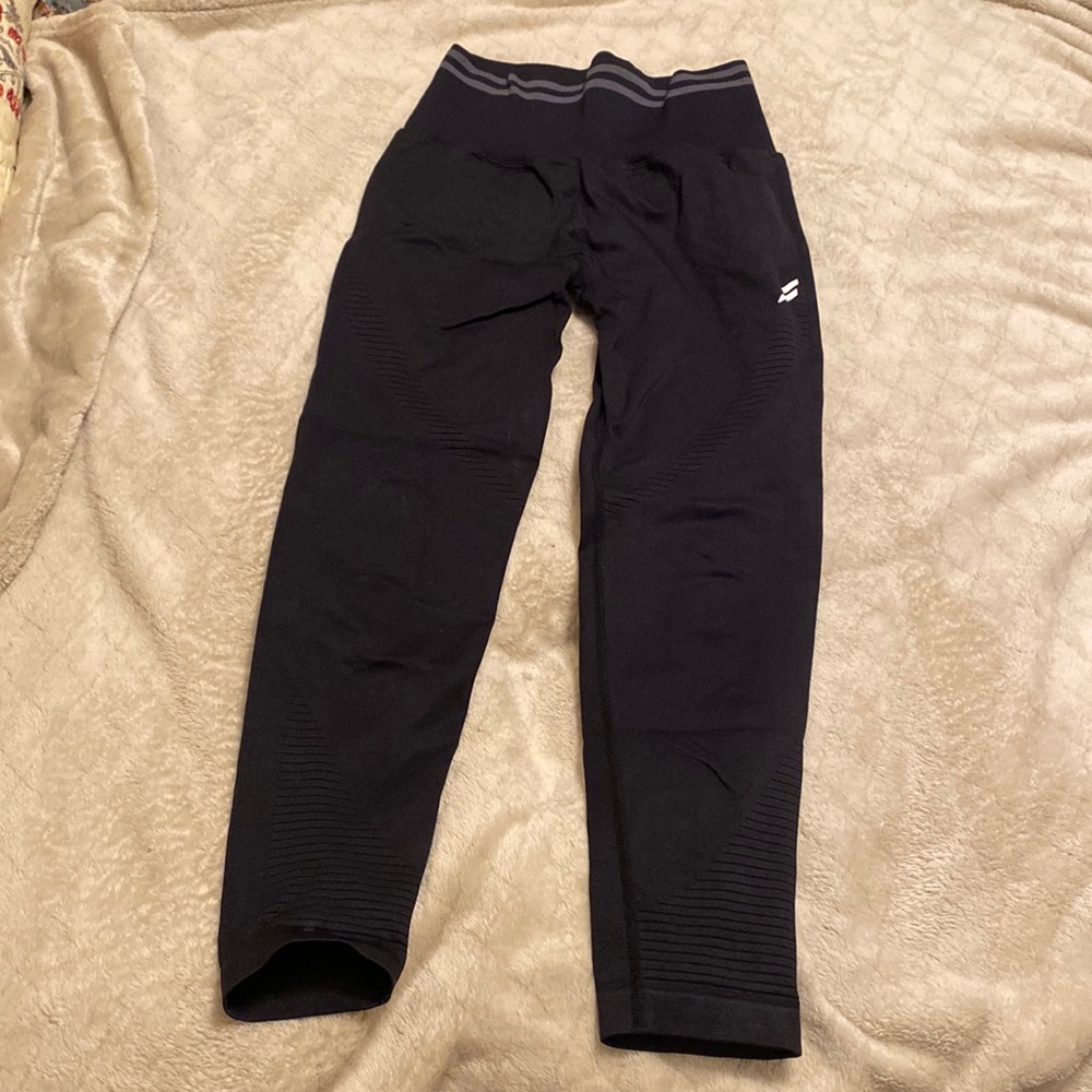 🏴 DOYOUEVEN Scrunch 🍑 Butt Legging 🏴